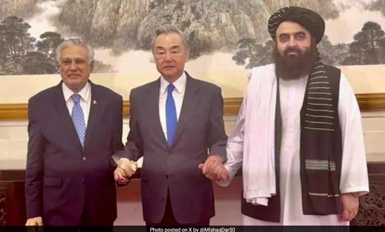 Beberapa hari setelah penjangkauan Taliban India, Cina meringkuk dengan Pakistan, Afghanistan