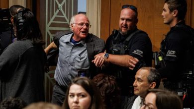 "Mereka membunuh anak -anak miskin": pendiri Ben & Jerry ditangkap dari Senat AS