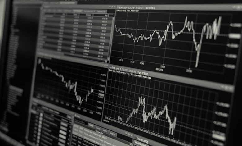 Pak ditetapkan untuk bulan terburuk dalam obligasi dolar, saham di tengah ketegangan dengan India