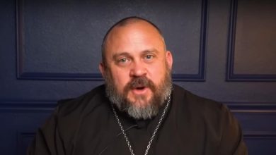 Masturbasi 'tidak jantan', tidak ada 'transgenderisme': aturan absurd gereja Rusia
