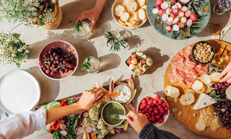 Spring Crudité dengan Dressing Dewi Hijau
