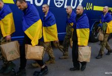 'Masing-masing 1.000': Rusia-Ukraina menyelesaikan pertukaran tahanan terbesar dalam pertukaran 3 hari