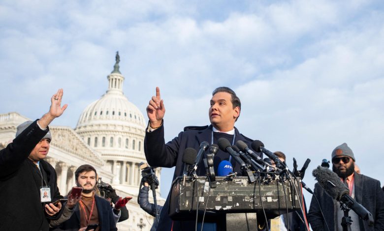 Perwakilan Amerika Serikat George Santos (Republik New York) Briefing pers di Capitol AS