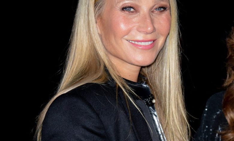 Gwyneth Paltrow di Giorgio Armani Privé Haute Couture Spring/Summer 2024 Pertunjukan sebagai bagian dari Paris Fashion Week