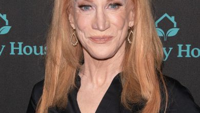 Kathy Griffin di House Friendly House La Comedy Manfaat Rosie O'Donnell