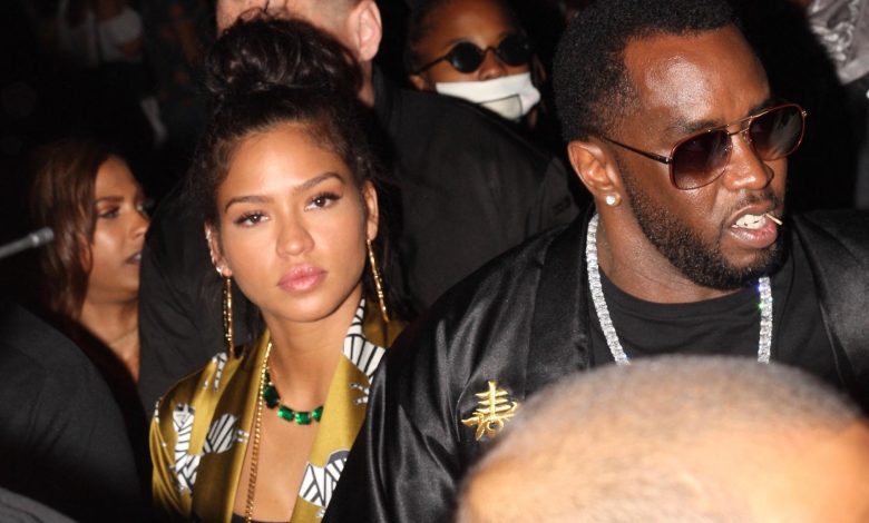 Diddy dan Cassie terlihat di Karnaval Neon di Coachella