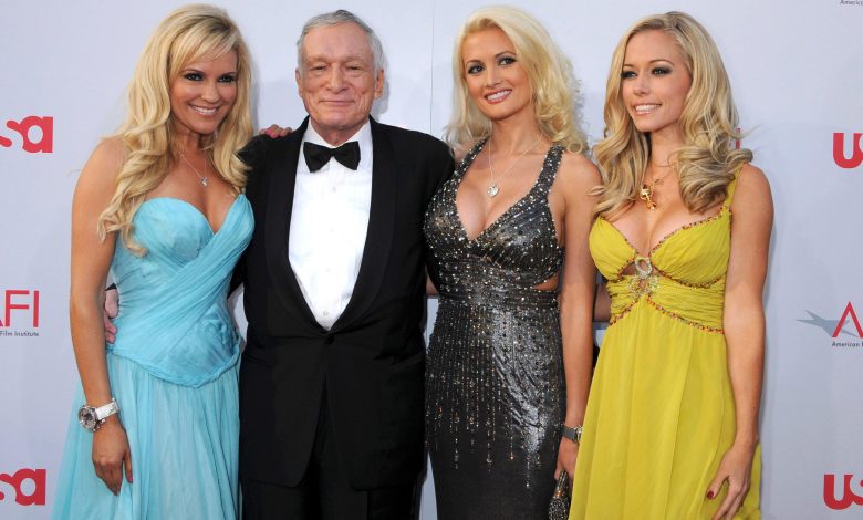 Holly Madison, Hugh Hefner, Bridget Marquardt, dan Kendra Wilkin.