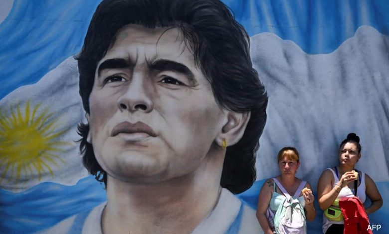Pengadilan kematian Diego Maradona ditangguhkan sebagai ketidakberpihakan hakim dipertanyakan