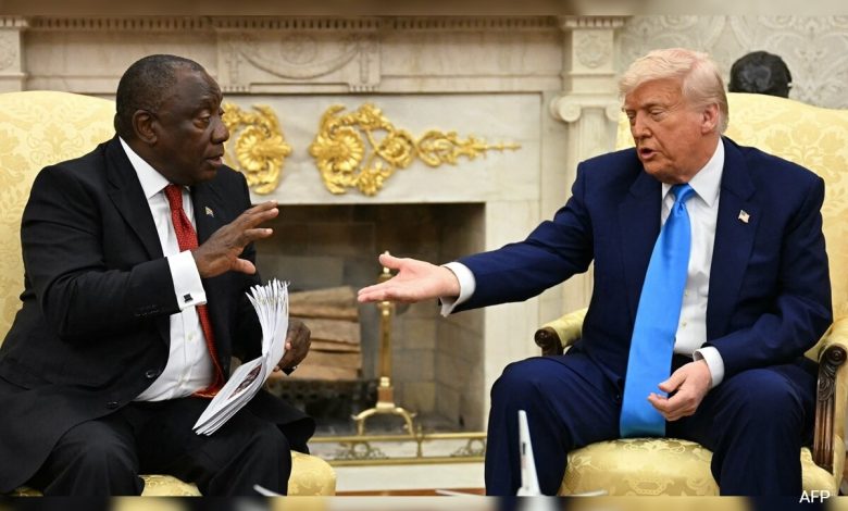 Trump panggung penyergapan kantor oval lainnya, mengajar Cyril Ramaphosa