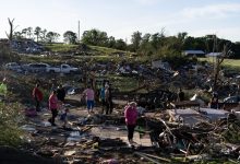 Video: Tornado mematikan rumah -rumah merobek -robek di Midwest AS, 27 tewas, lusinan terluka