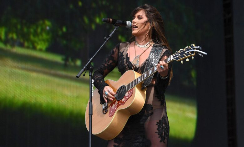 Ella Langley tampil di British Summertime 2024