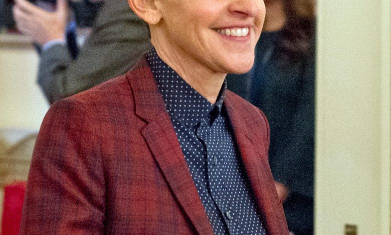 Ellen DeGeneres tiba untuk menerima Medali Kebebasan Presiden