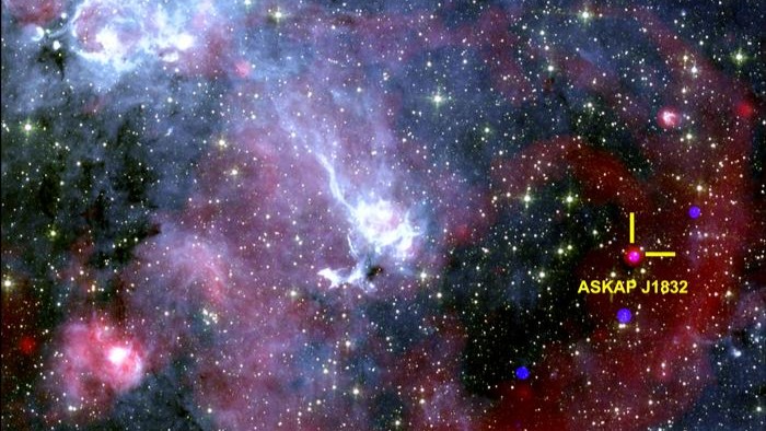 'Tidak seperti apa pun yang telah kita lihat sebelumnya': para astronom menemukan benda misterius menembakkan sinyal aneh di bumi setiap 44 menit