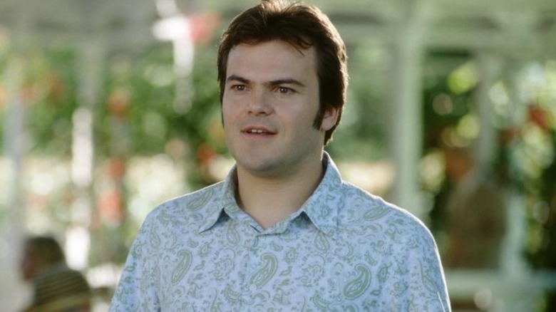 Hal (Jack Black) tersenyum di Hal yang dangkal