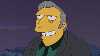 Fat Tony (Joe Mantegna) tersenyum di Simpsons