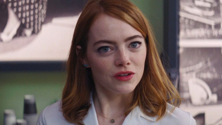 MIA Emma Stone di tempat kerjanya di tanah La La Damien Chazelle