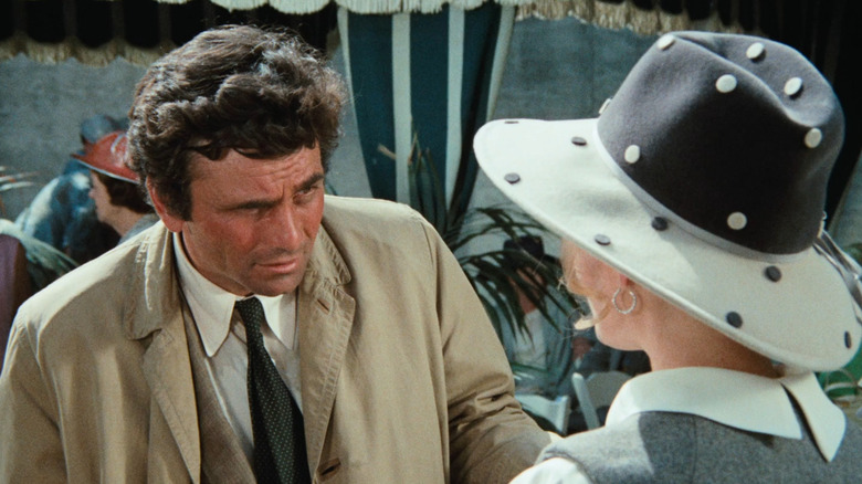 Peter Falk sebagai Columbo dan Pamela Austin sebagai Jennifer Williamson di Columbo