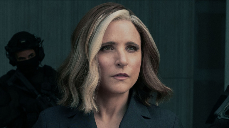 Julia Louis-Dreyfus 'Valentina Allegra de Fontaine Terlihat Serius Di Marvel's Thunderbolts