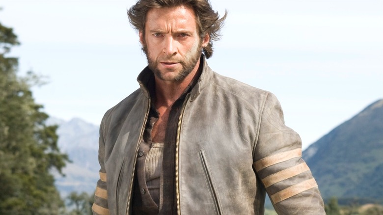 Logan/Wolverine berdiri melawan musuh-musuhnya di X-Men Origins: Wolverine