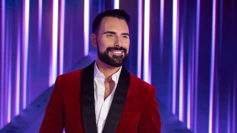 Rylan Clark sebagai Rylan tersenyum pada Doctor Who