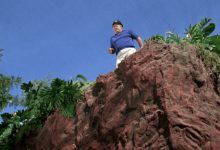 Kapten di gunung di pulau Gilligan