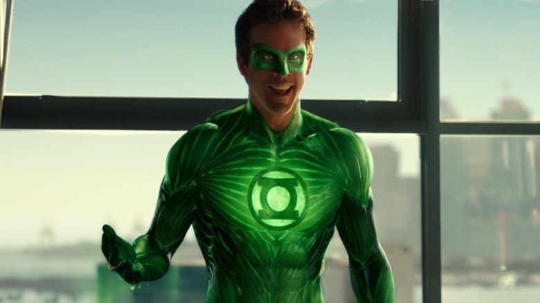 Lentera hijau dengan kostum CGI -nya di Green Lantern.