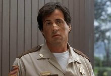 Sylvester Stallone sebagai Sheriff Freddy Heflin