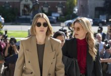 Jessica Biel sebagai Chloe Taylor dan Elizabeth Banks sebagai Nicky Macintosh di The Better Sister