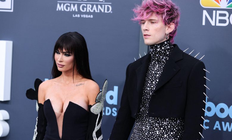Megan Fox dan Machine Gun Kelly berpegangan tangan