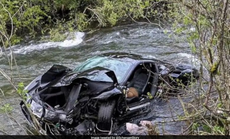 Pasangan Inggris terbunuh setelah Ferrari mereka menabrak sungai di Spanyol