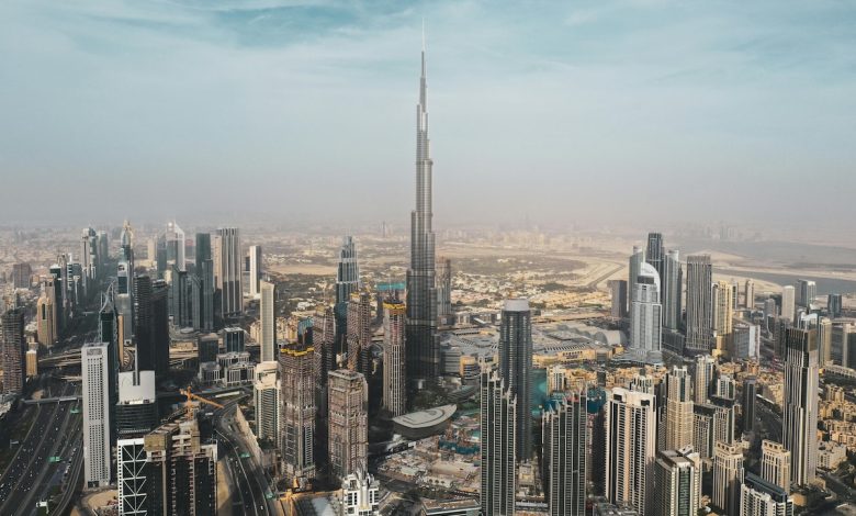 UEA Meluncurkan Model AI Bahasa Arab Saat Perlombaan Teluk Mengumpulkan Kecepatan