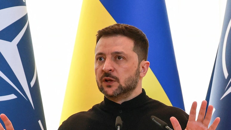 "Tanda Positif": Zelensky dari Ukraina menyambut panggilan Putin untuk pembicaraan damai