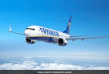Ryanair memesan pramugari untuk mengembalikan kenaikan gaji yang mereka terima