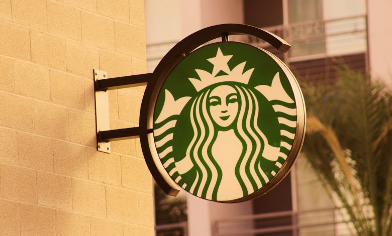 Bagaimana Starbucks menjaga politik keluar dari kopi di Korea Selatan