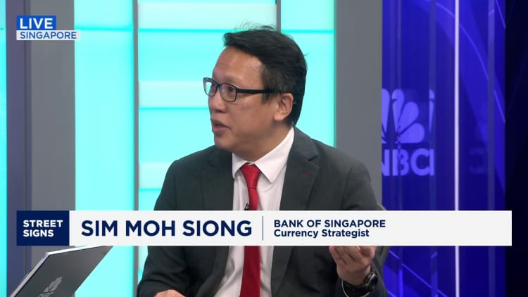 Emas, yen, dan franc Swiss mengungguli sebagai tarif 'havens aman,' kata ahli strategi