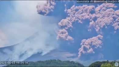 Etna: Erupsi Kekerasan yang sedang berlangsung - 02/06/2025 - YouTube