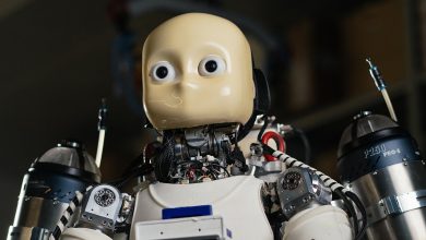 IronCub3: Liftoff pertama dari robot humanoid bertenaga jet - YouTube
