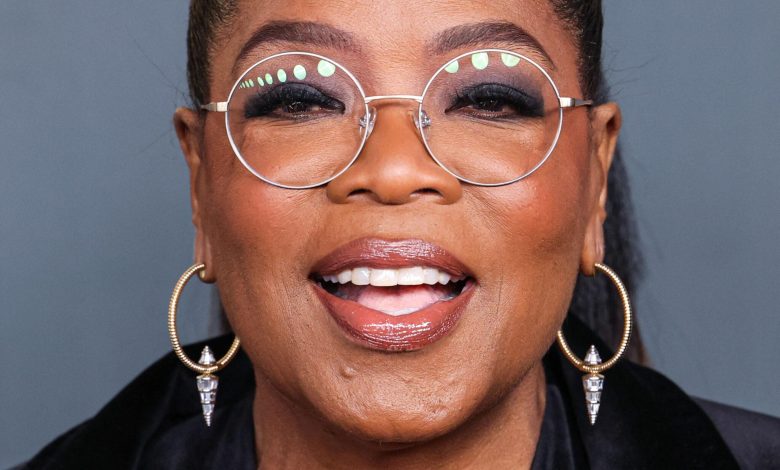 Oprah di pemutaran perdana Los Angeles dari Netflix 'The Six Triple Eight'
