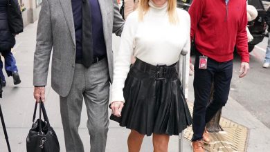 Suzanne Somers dan Alan Hamel terlihat di luar pertunjukan Today.