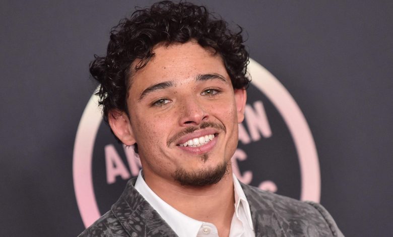 Anthony Ramos di 2021 American Music Awards