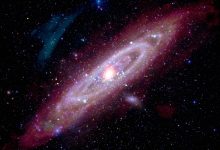 Gambar gabungan galaksi Andromeda dalam panjang gelombang cahaya yang berbeda.