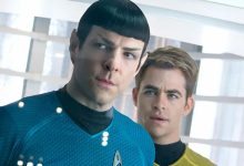 Spock dan Kirk tampak serius di Star Trek Into Darkness