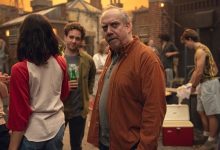 Paul Giamatti As Phillip di Black Mirror's Eulogy