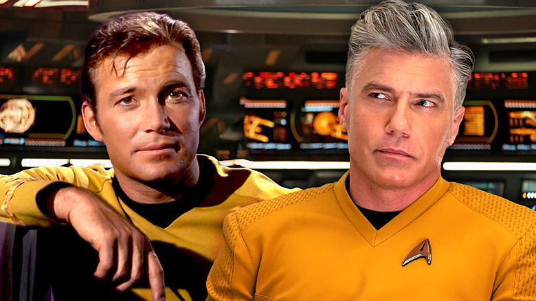 Gambar Komposit William Shatner sebagai Kapten Kirk di Star Trek dan Anson Mount sebagai Kapten Pike di Star Trek: Strange New Worlds