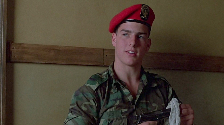 Tom Cruise sebagai Kapten Kadet David Shawn pada Taps 1981.