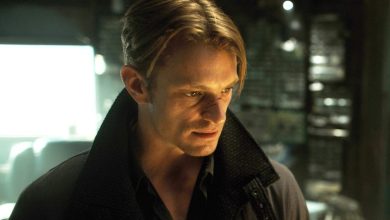 Joel Kinnaman adalah Takeshi Kovac yang merenung di Musim 1 dari perubahan karbon yang diubah