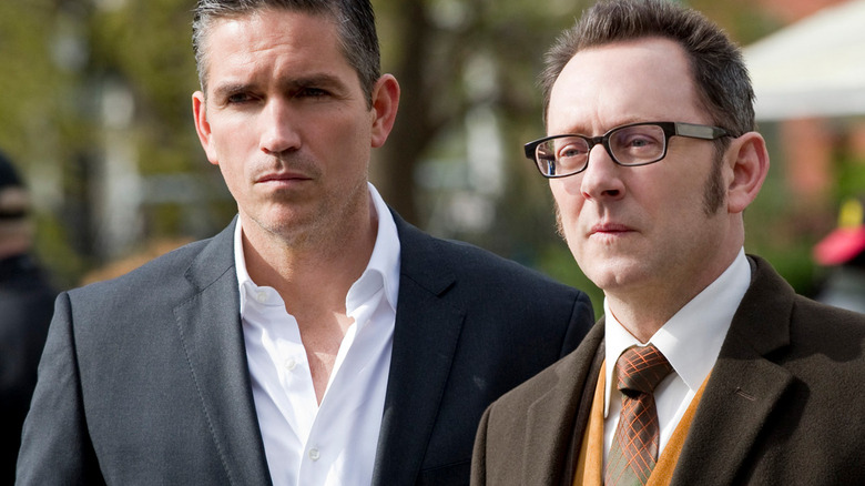 Jim Caviezel dan Michael Emerson sebagai John Reese dan Harold Finch