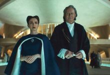 Kya Marki (Elizabeth Dulula) dan Luthen Rael (Stellan Skarsgard) menghadiri pesta di Andor