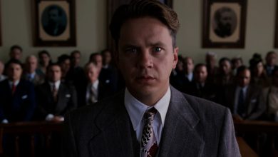 Andy Dufresne terlihat khawatir di pengadilan dalam penebusan Shawshank