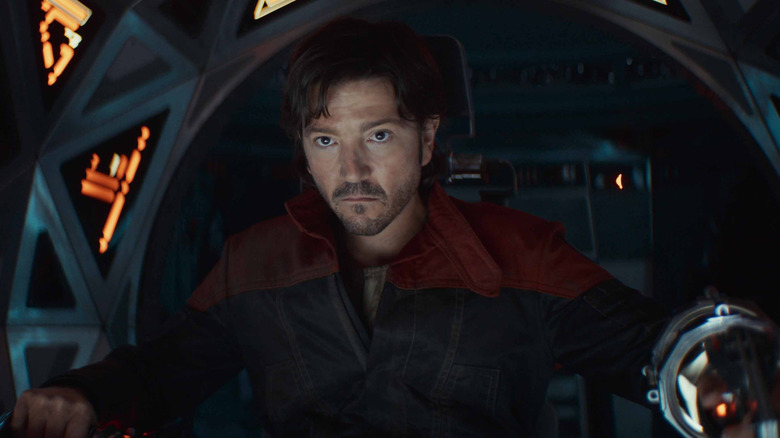 Cassian Andor (Diego Luna) pilot kapal di